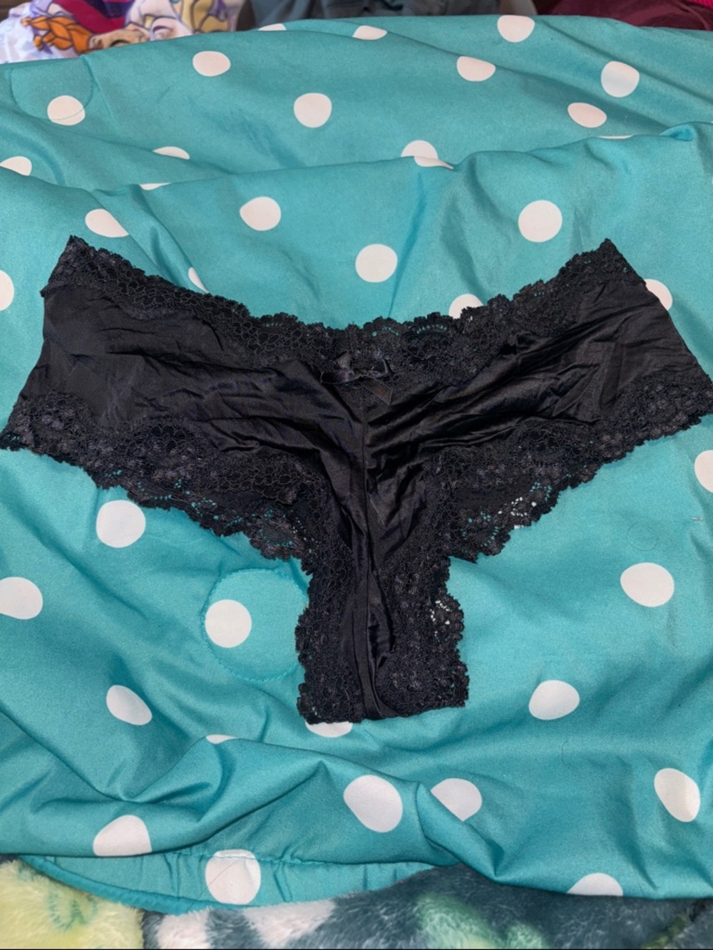 Small VS Lace & Mesh Panties